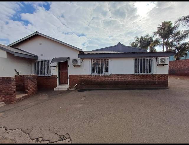 INDUSTRIAL PROPERTY TO RENT IN HENNOPSPARK